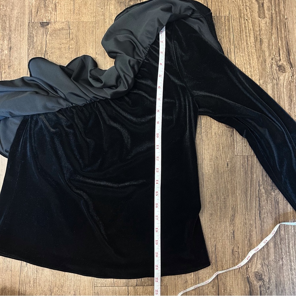 Misa Los Angeles NWT Mielle Black Velvet Ruffle One Shoulder Top - Picture 9 of 12